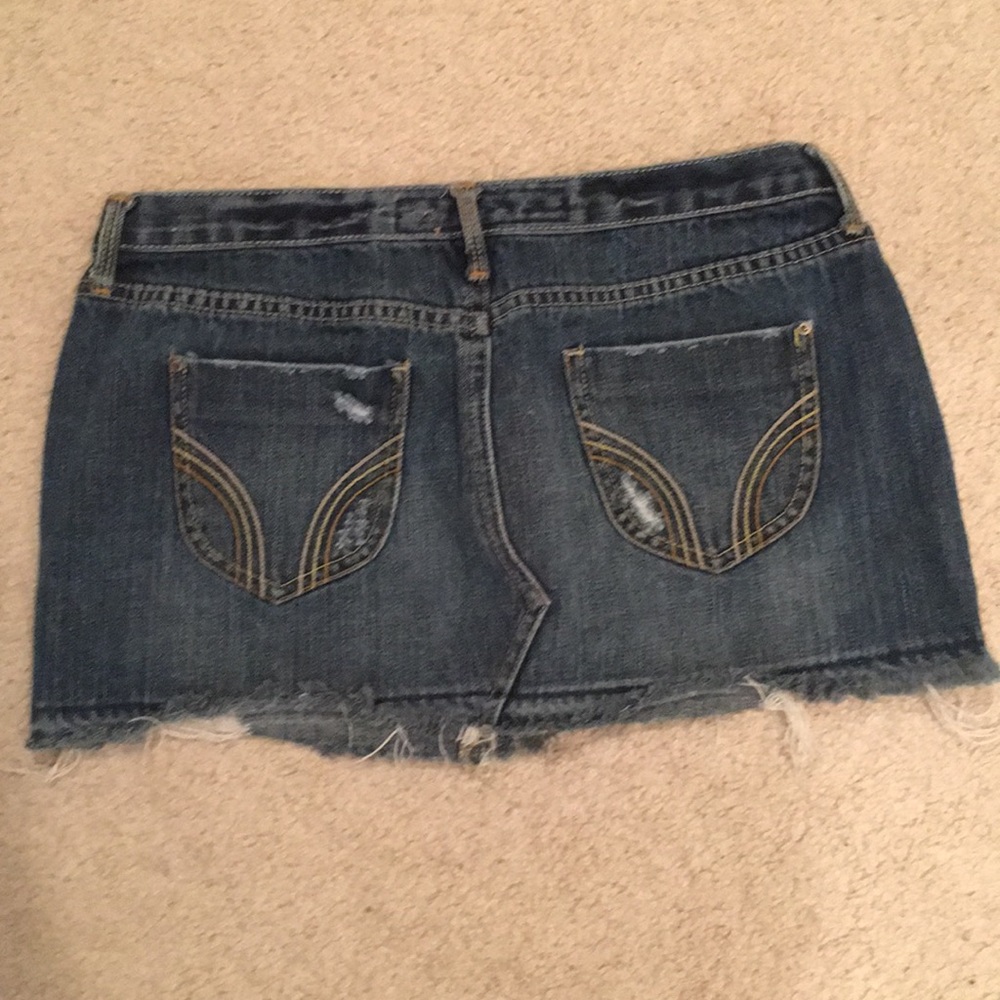 Hollister Mini Skirt - Picture 2 of 3